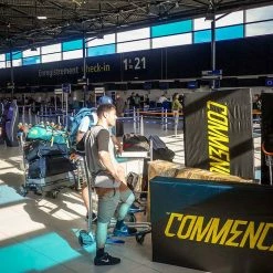 PIECES DE CADRE Boutique -PIECES DE CADRE Boutique 17COVERBKYE 1 2000